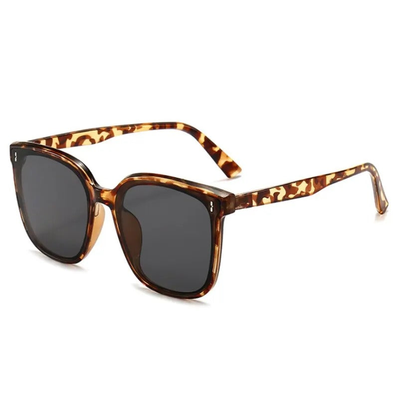 lunettes de soleil carré oversize pour femme tendances 2025